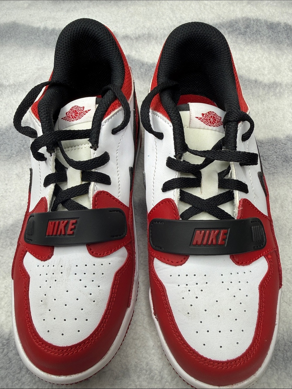 Nike Kids White, Red & Black Low-Top Sneakers